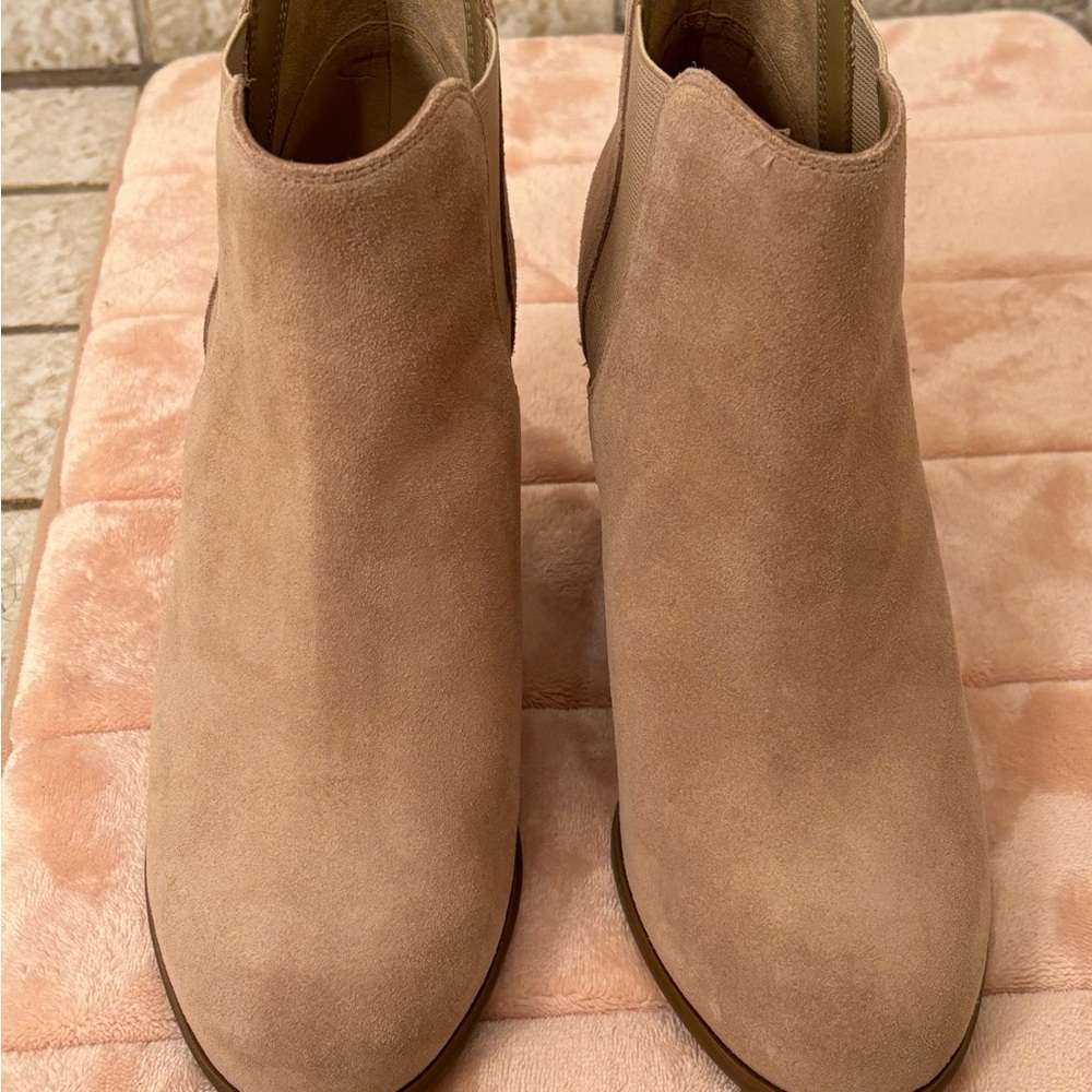 Michael Kors Women's Tan Suede Ankle Boots